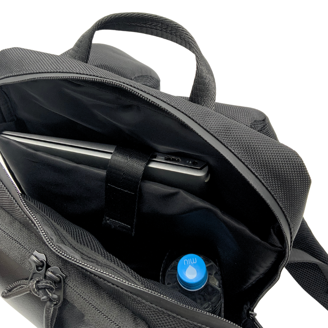 【NEW】SQUARE BACK PACK